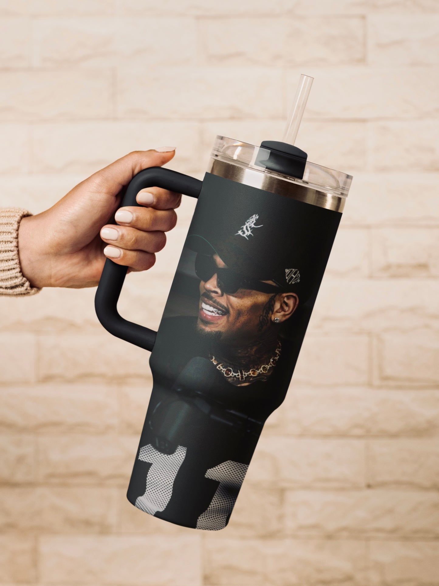 (BLACK) CHRIS BROWN TUMBLER CUP